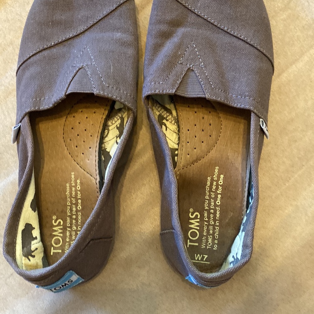 Toms (Gray) - Picture 4 of 5